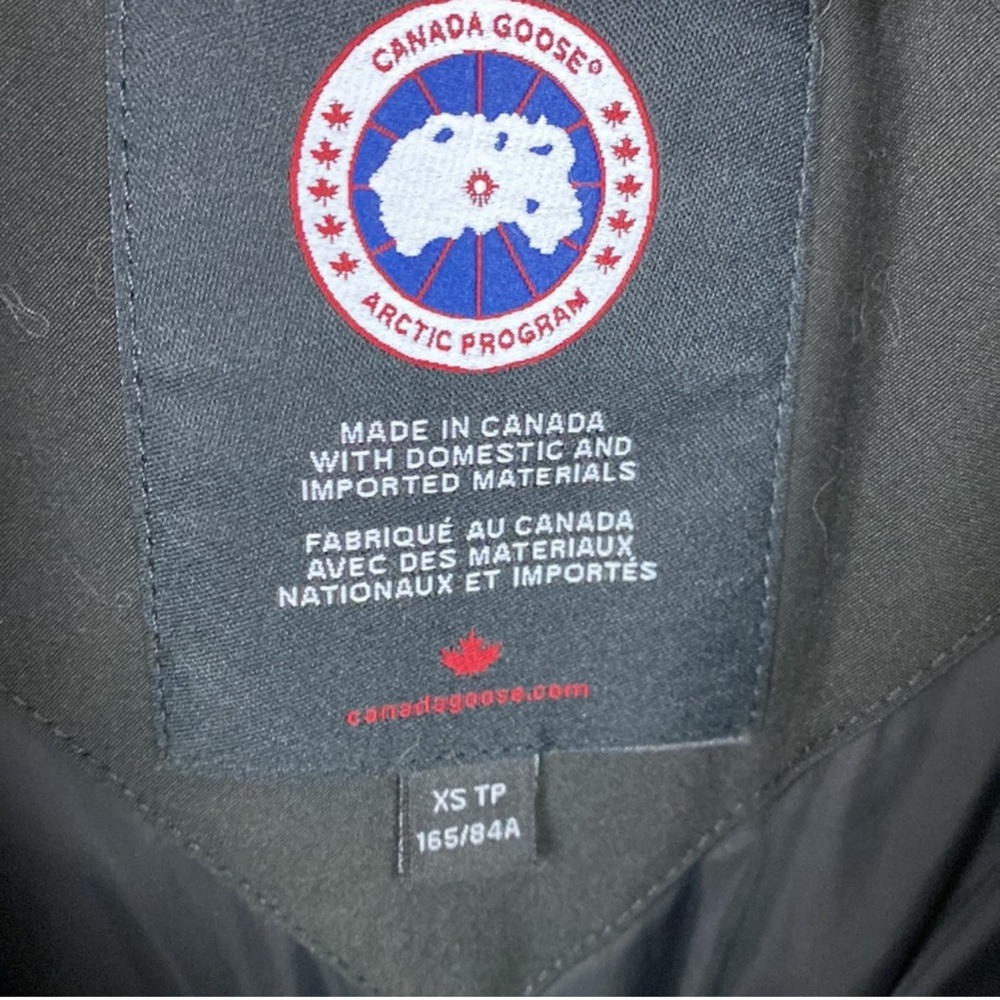 Women's Black Cananda Goose Parka Coat - Picture 4 of 8